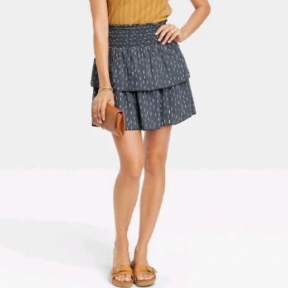 Universal Thread™ Women's Short Tiered Ruffle Mini Skirt Gray Ikat Size L - Picture 3 of 10
